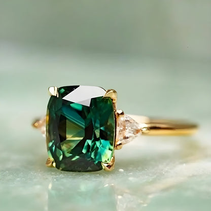 Elegant Fyrkantig Smaragd Ring